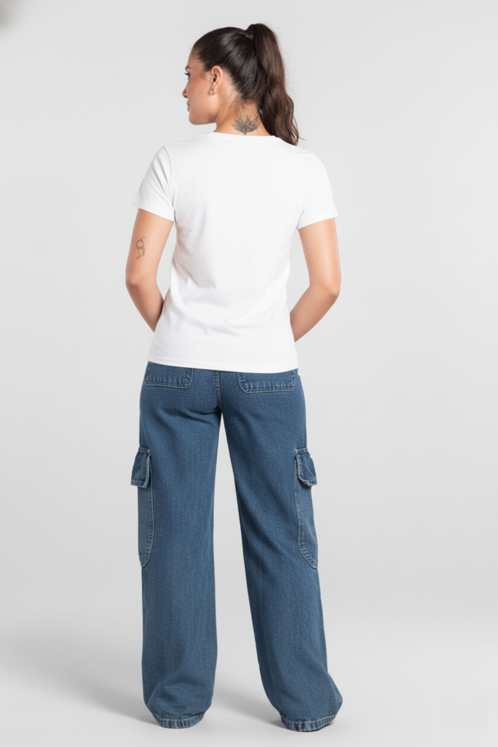 Blusa Feminina Adulto em Algodão Manga Curta (Branco) Just Basic - Imagem 6